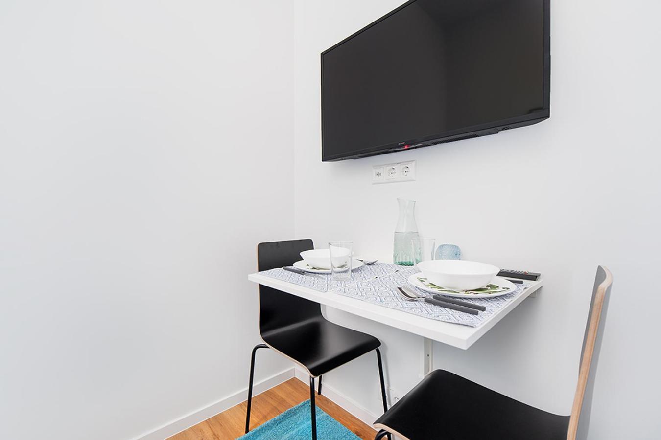 Laki 24 Apartments By Easyrentals Талин Стая снимка